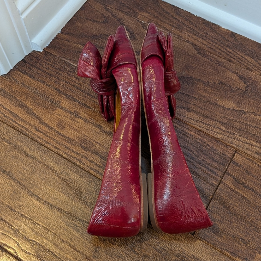Tory Burch Women's Burgundy Red Knotteed Bow Pointed Toe Flats 6.5 - Picture 5 of 9